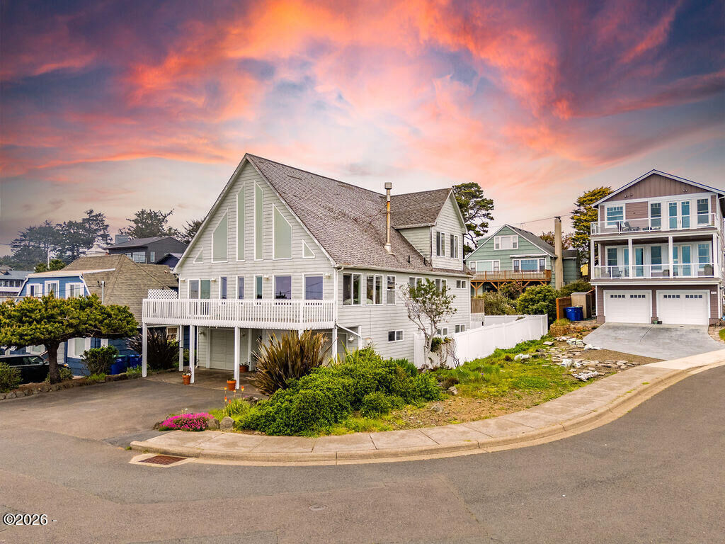 Property Photo:  4912 SW Beach Avenue  OR 97367 