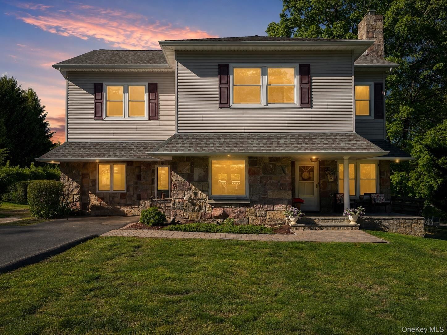 Property Photo:  9 Birch Drive  NY 10984 