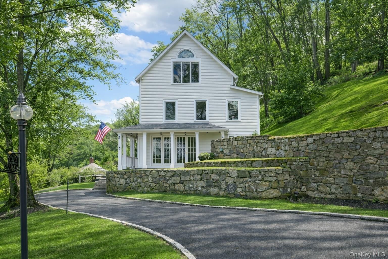 Property Photo:  18 Juengstville Road  NY 10519 