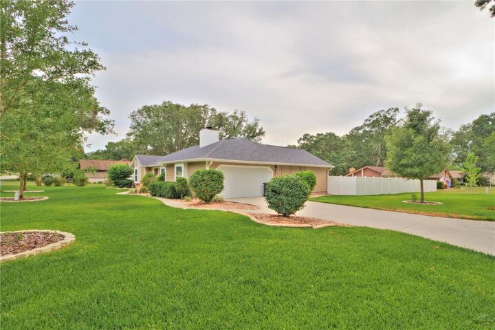 Property Photo:  3500 SE 56th Avenue  FL 34480 