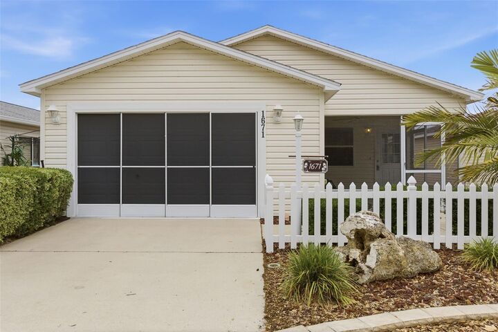 Property Photo:  1671 Osprey Avenue  FL 32162 