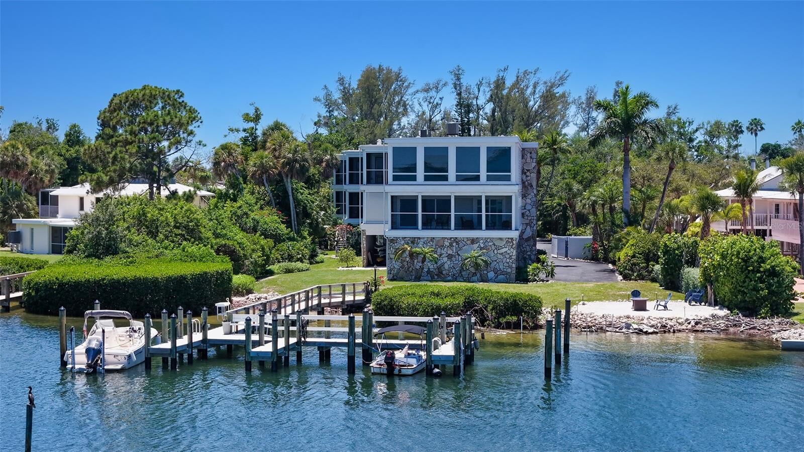 Property Photo:  5320 Gulf Of Mexico Drive 101  FL 34228 
