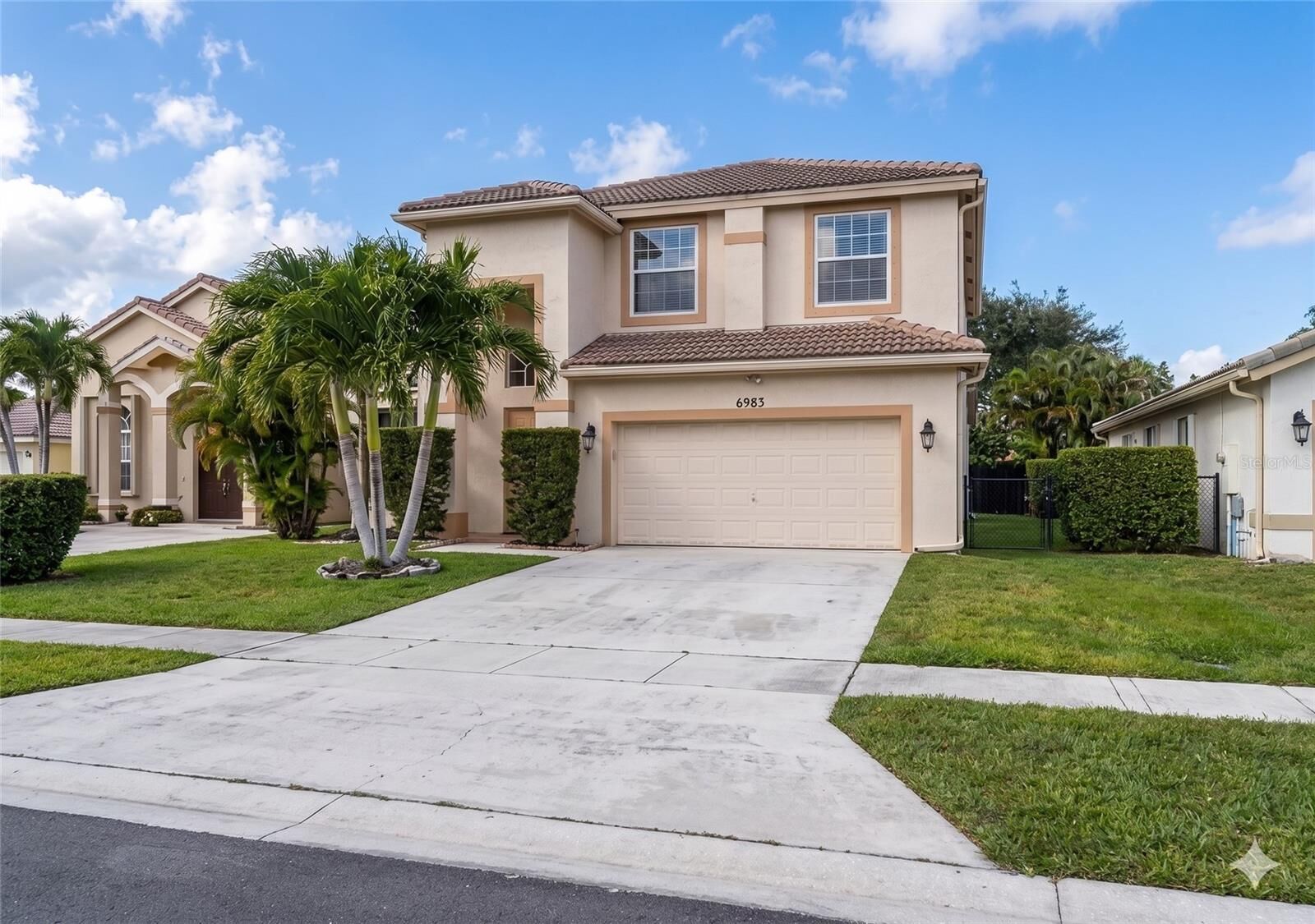 Property Photo:  11483 Beacon Pointe Lane  FL 33414 