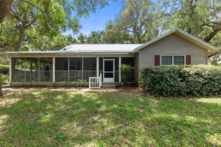 Property Photo: 1153 Cr 722 FL 33597