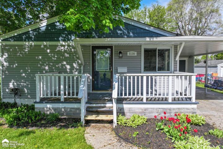 Property Photo:  5130 McLain St Street  MI 48473 