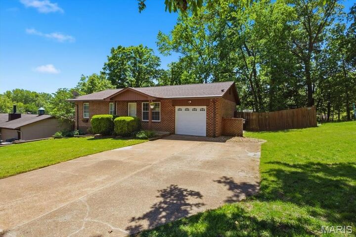 Property Photo:  112 Willow Drive  MO 63025 