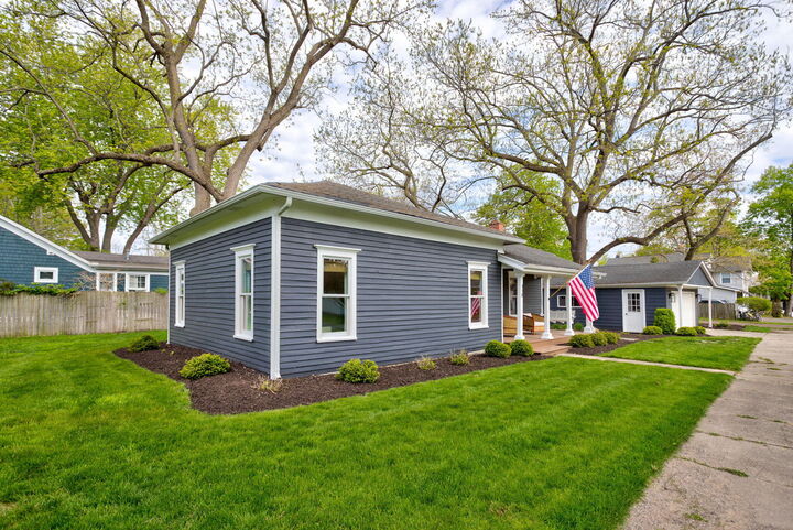 Property Photo: 118 S Spring Street MI 49406