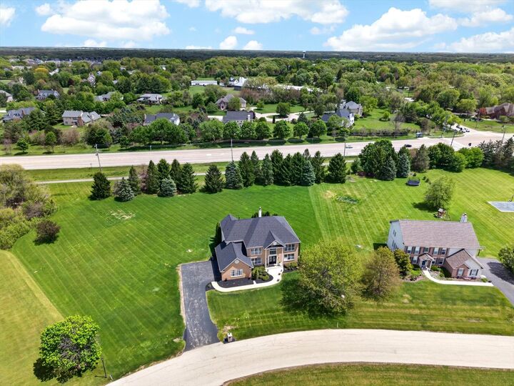 Property Photo:  5N915 Baker Hill Court  IL 60175 