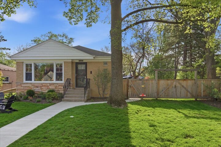 Property Photo:  9237 Lincolnwood Drive  IL 60203 