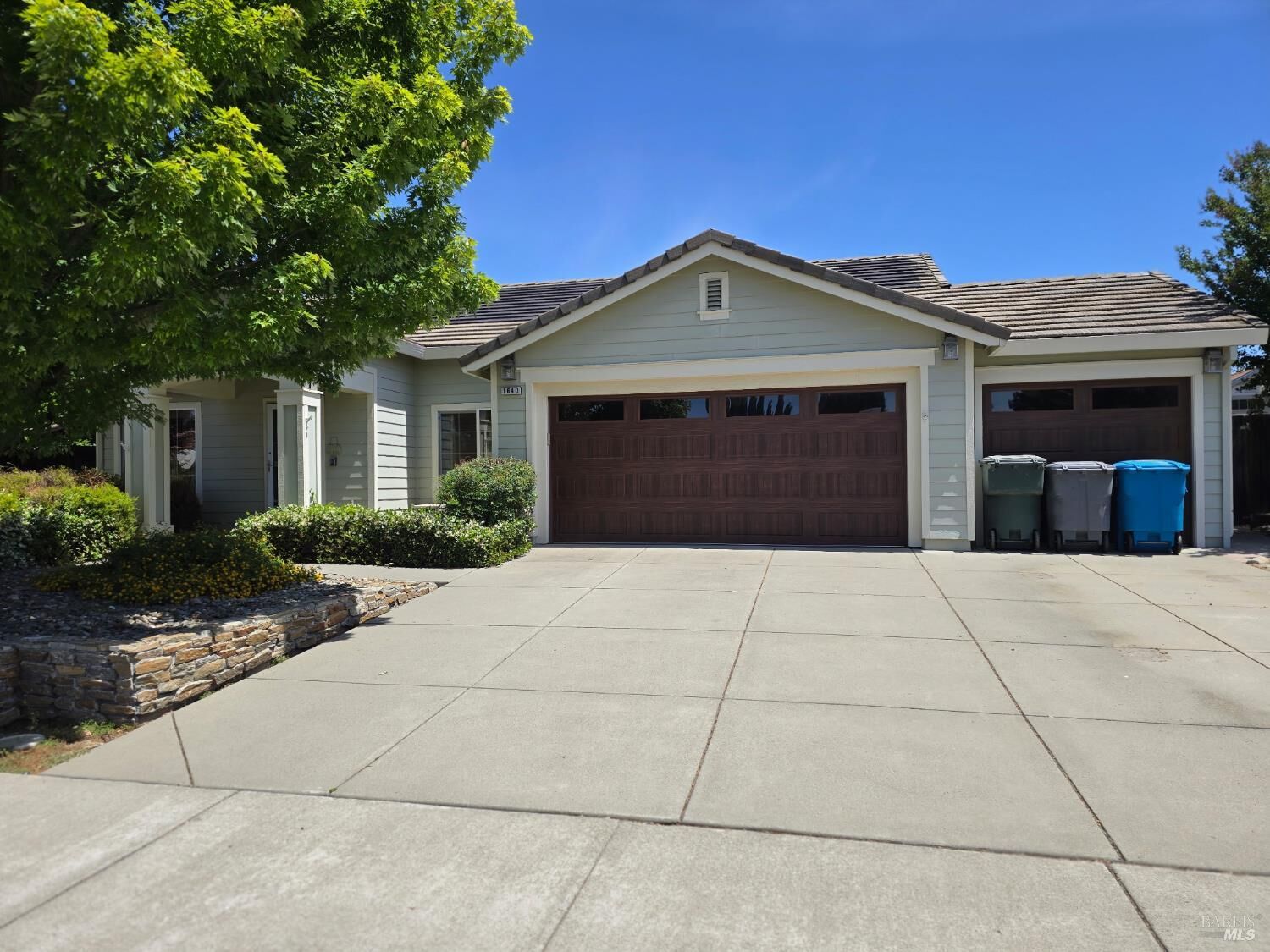 Property Photo:  1640 Folsom Downs Circle  CA 95620 