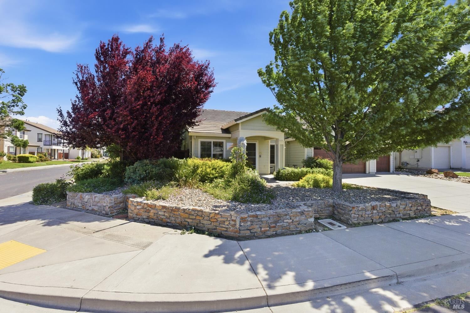 Property Photo: 1640 Folsom Downs Circle CA 95620