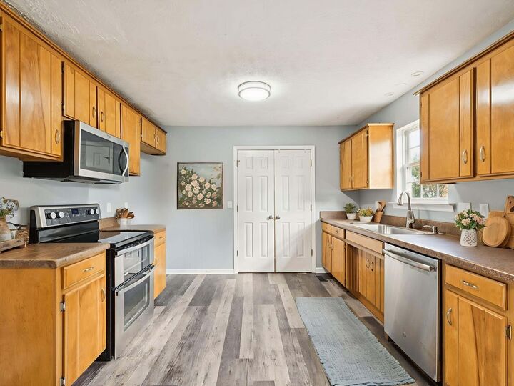 Property Photo:  2914 Kedzie Dr  TN 37130 