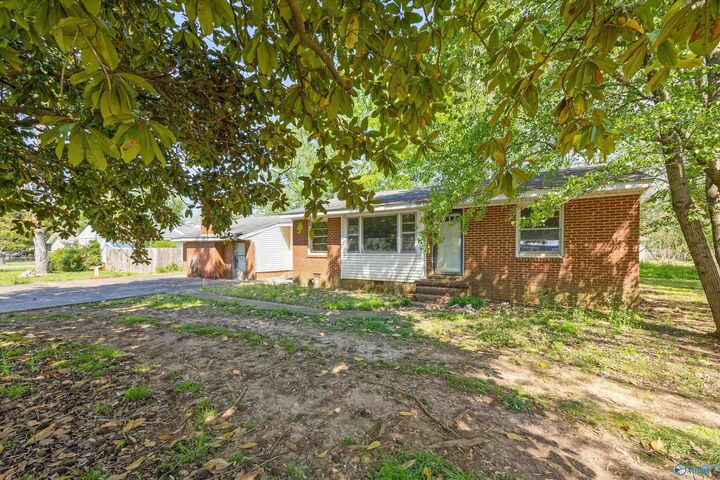 Property Photo:  610 Horton Street  AL 35611 