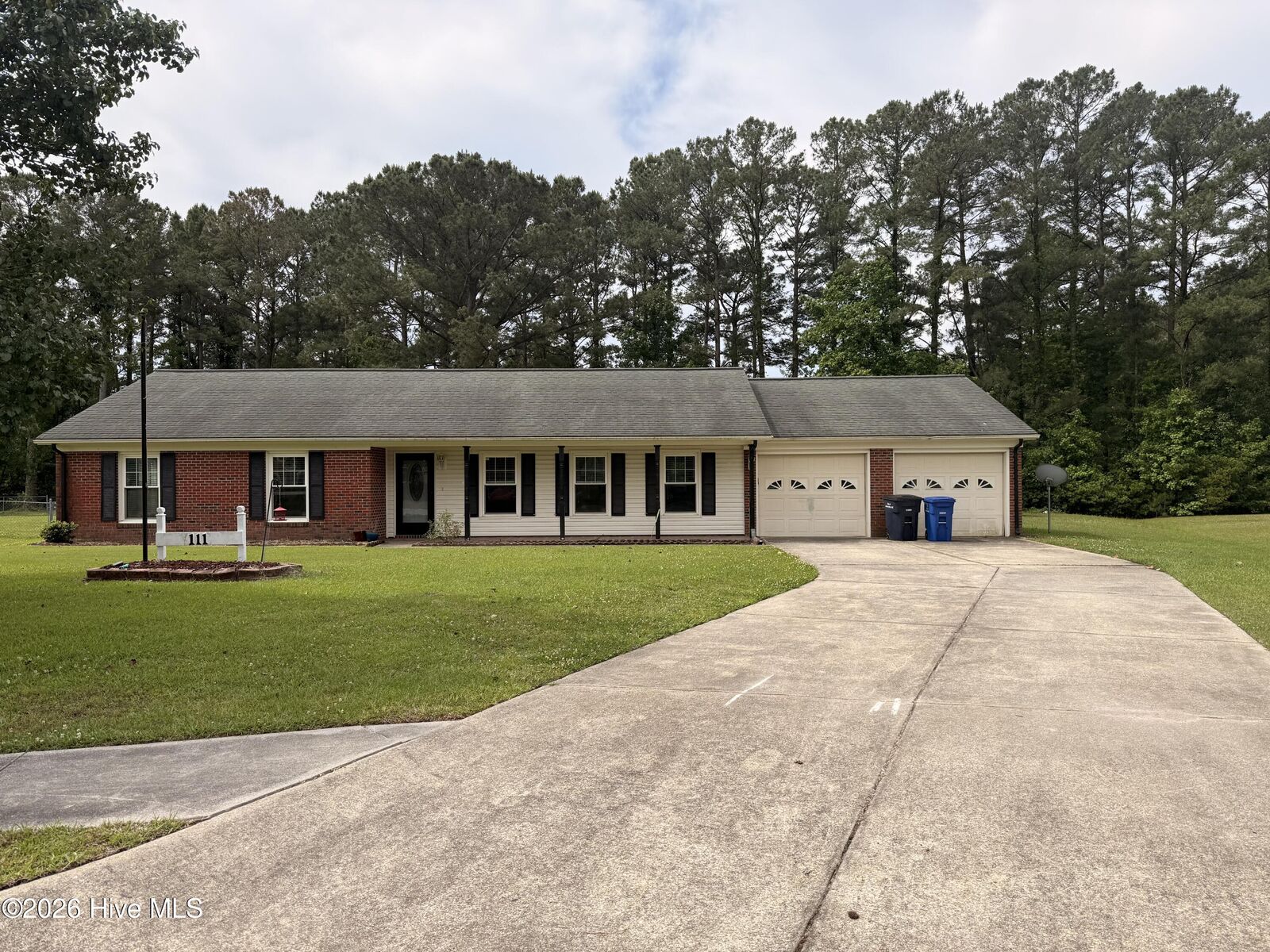 Property Photo: 111 Old Post Court NC 28546