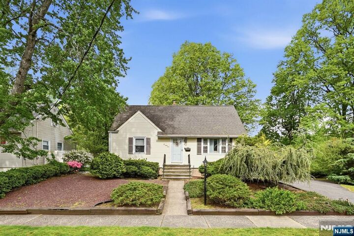 Property Photo:  264 Fern Street  NJ 07676 