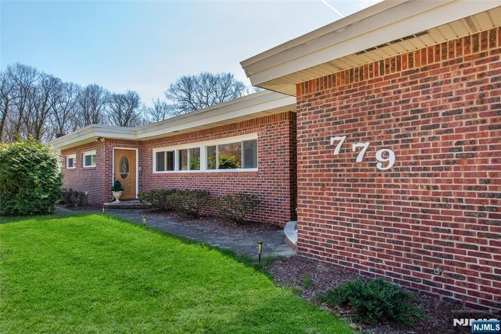 Property Photo:  779 Berdan Avenue  NJ 07470 