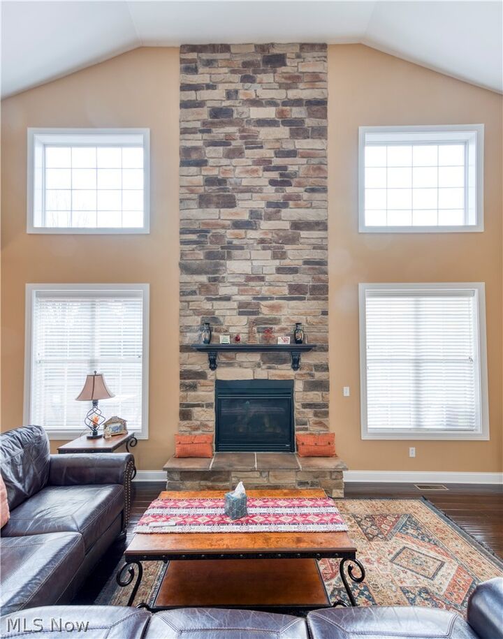 Property Photo: 3082 Willowbrook OH 44202