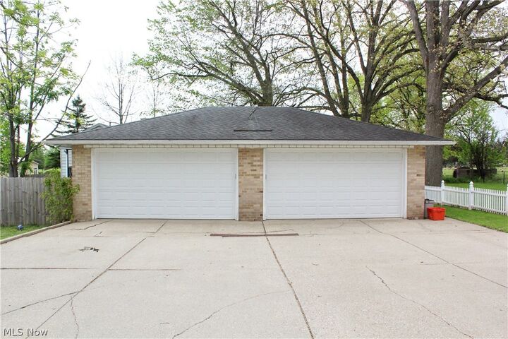 Property Photo:  323 S Hazelwood Avenue  OH 44509 