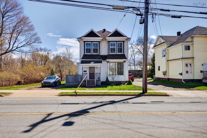 294 Queen Street — photo 1