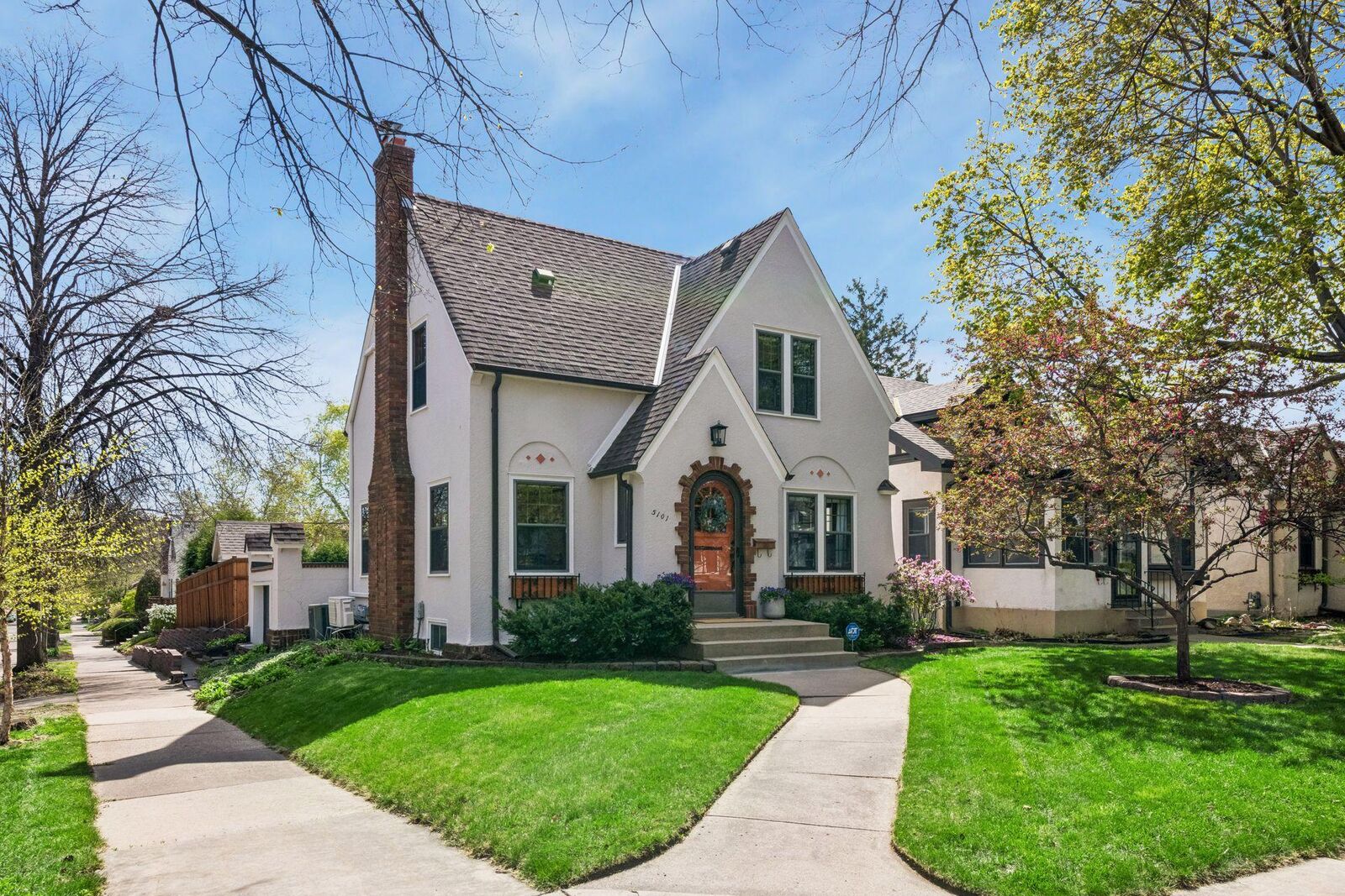 Property Photo:  5101 14th Avenue S  MN 55417 