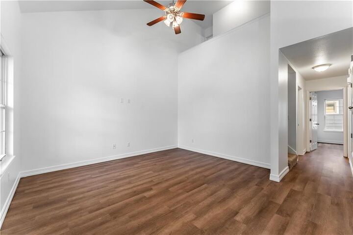 Property Photo:  2522 W Ash Place  AR 72758 
