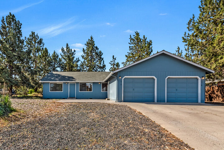 Property Photo: 1916 NE Wichita Way OR 97701