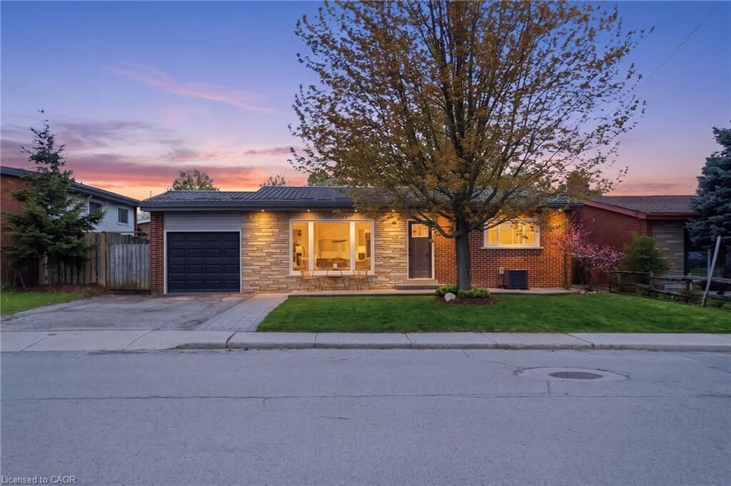 Property Photo:  114 Luscombe Street  ON L9A 2K1 