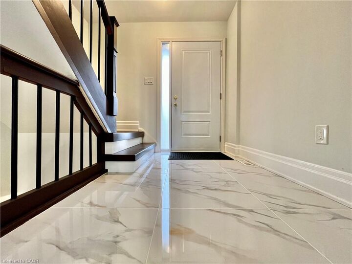 Property Photo:  1532 Lancaster Drive 41  ON L6H 2Z3 