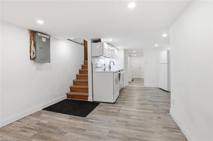 Property Photo:  40 Garfield Avenue N Lower  ON L8M 2R6 