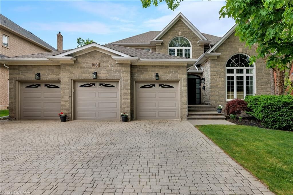 Property Photo:  1061 Summit Ridge Drive  ON L6M 3K9 