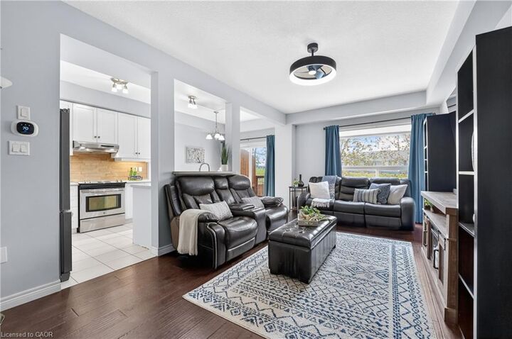 Property Photo:  8 Lakelawn Road 11  ON L3M 0G1 