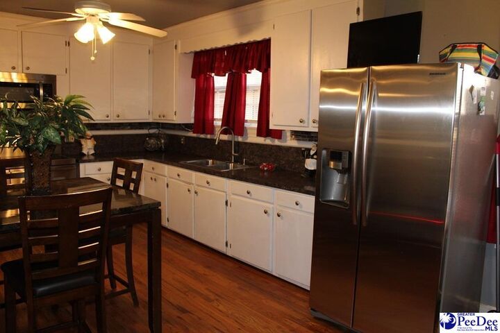 Property Photo: 200 W Byrd SC 29161