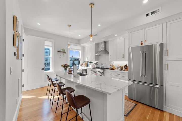 Property Photo:  342 West Third Street 2  MA 02127 