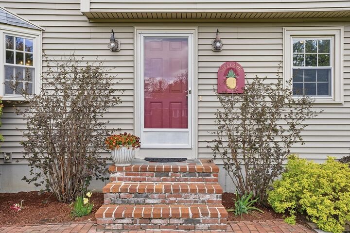 Property Photo:  10 Amy Ln  MA 02360 