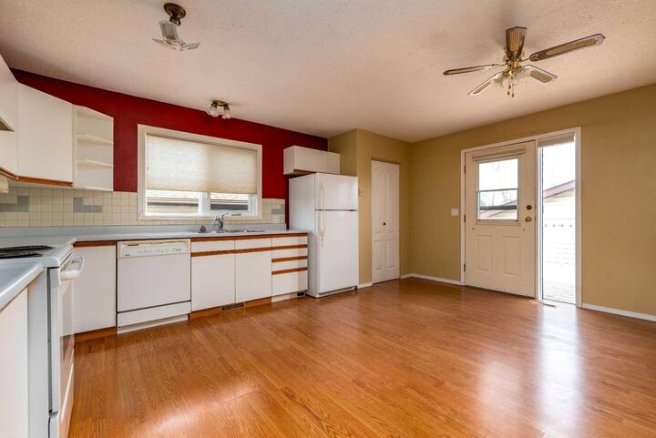 Property Photo:  2709 57 B Avenue  AB T9V 2N1 