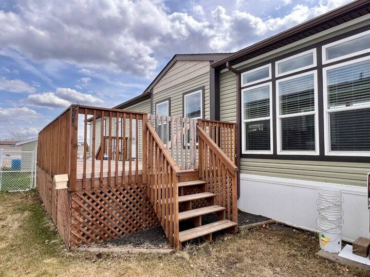Property Photo:  10615 88 358  AB T8X 1P5 