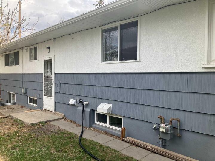 Property Photo:  4108 26 Avenue SW  AB T3E 0P3 
