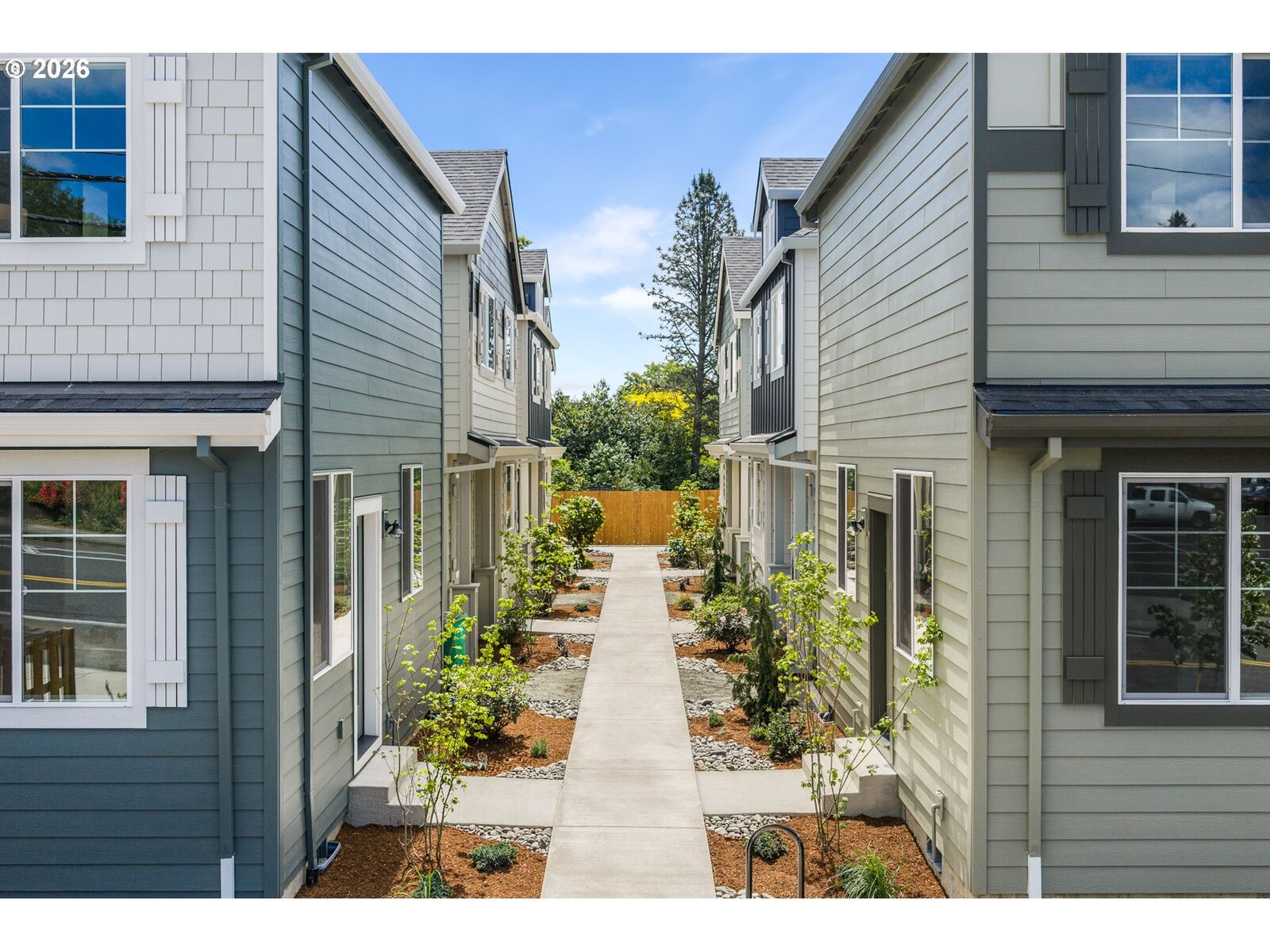 Property Photo:  3626 SW Vermont St  OR 97219 