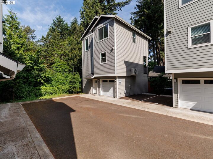 Property Photo: 12661 SE Lydia Ct OR 97236