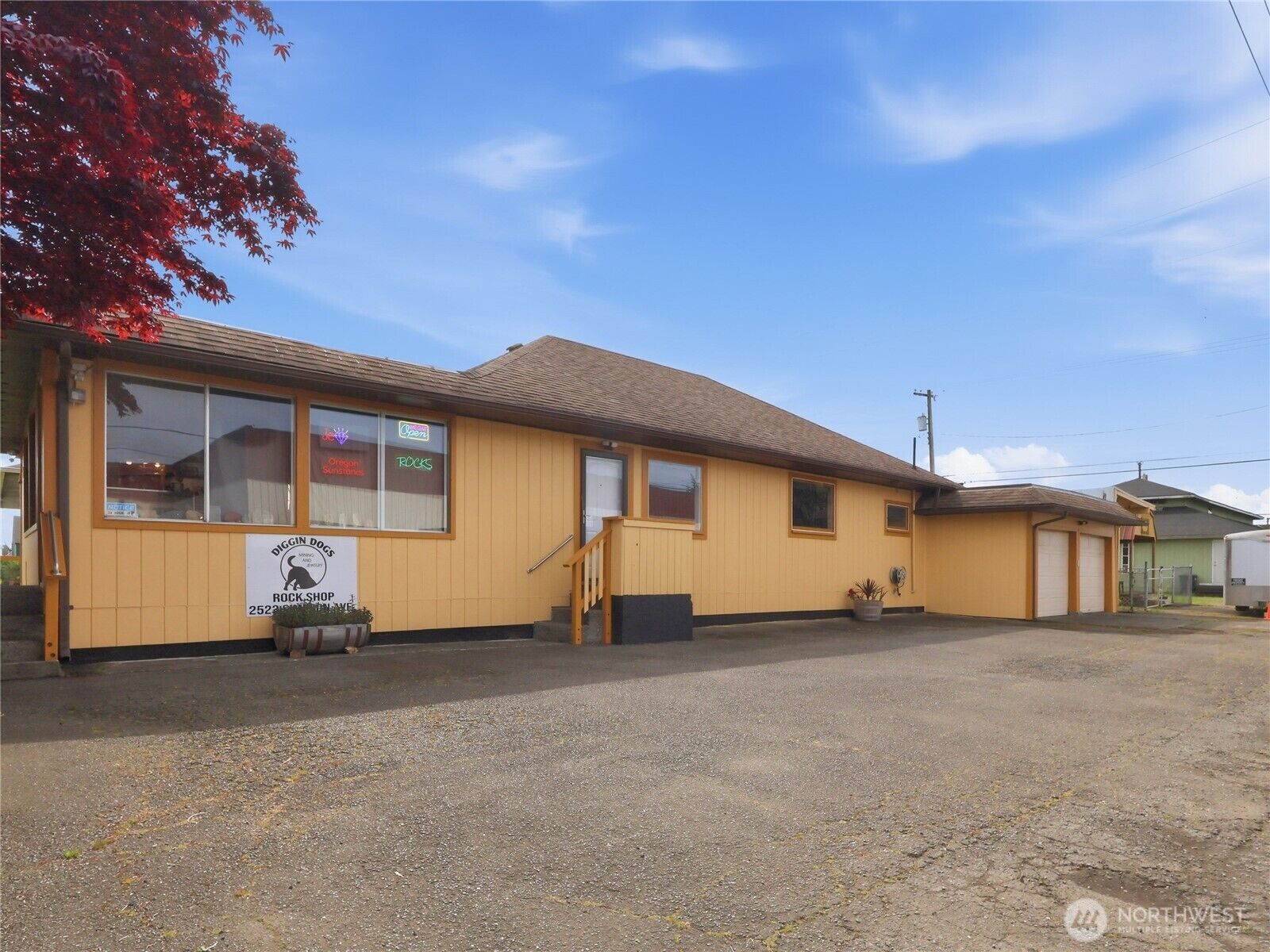 Property Photo:  2523  Simpson Avenue  WA 98520 