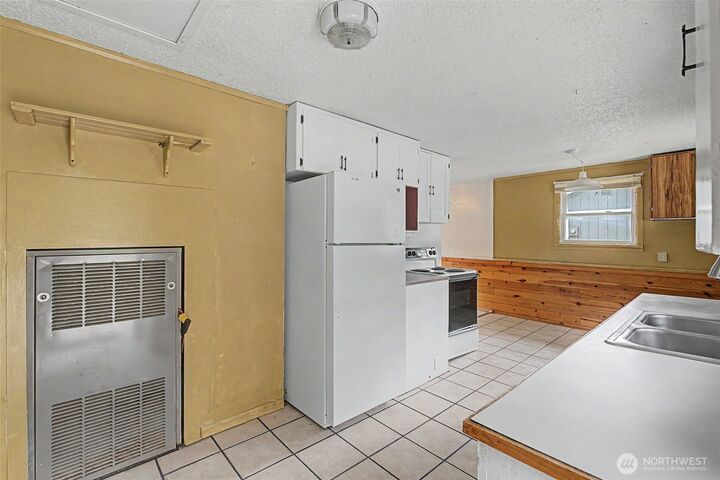 Property Photo:  4435  Black Lake Blvd  SW  WA 98512 