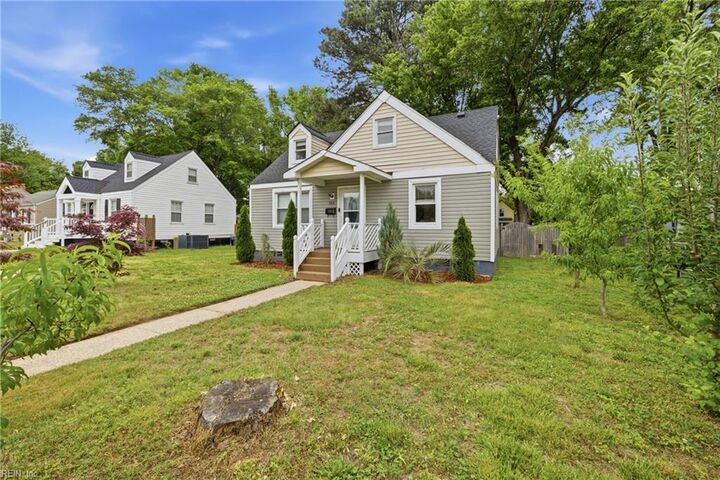 Property Photo:  735 Sedgefield Dr  VA 23605 
