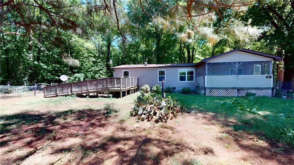 Property Photo: 5080 Sandy Clay Ln VA 23061