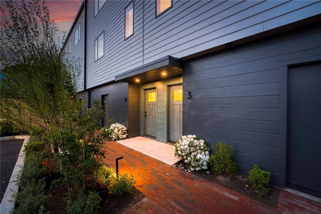 Property Photo:  59 Warren Street 3  RI 02907 