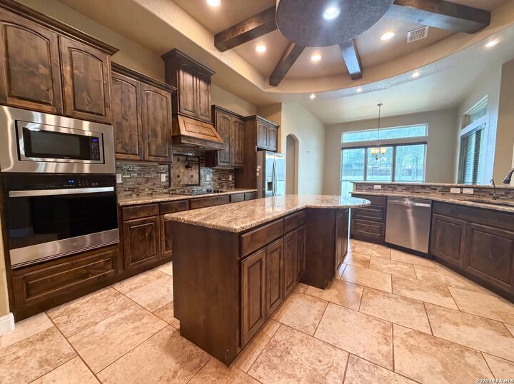 Property Photo:  105 E Eden Vly  TX 78101 