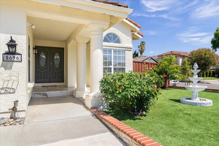 Property Photo:  5696 Blackhawk Court  CA 95123 