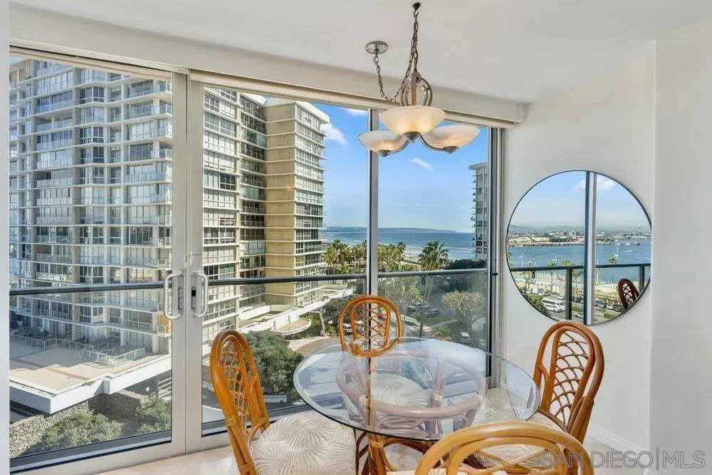 Property Photo: 1810 Avenida Del Mundo 601 CA 92118