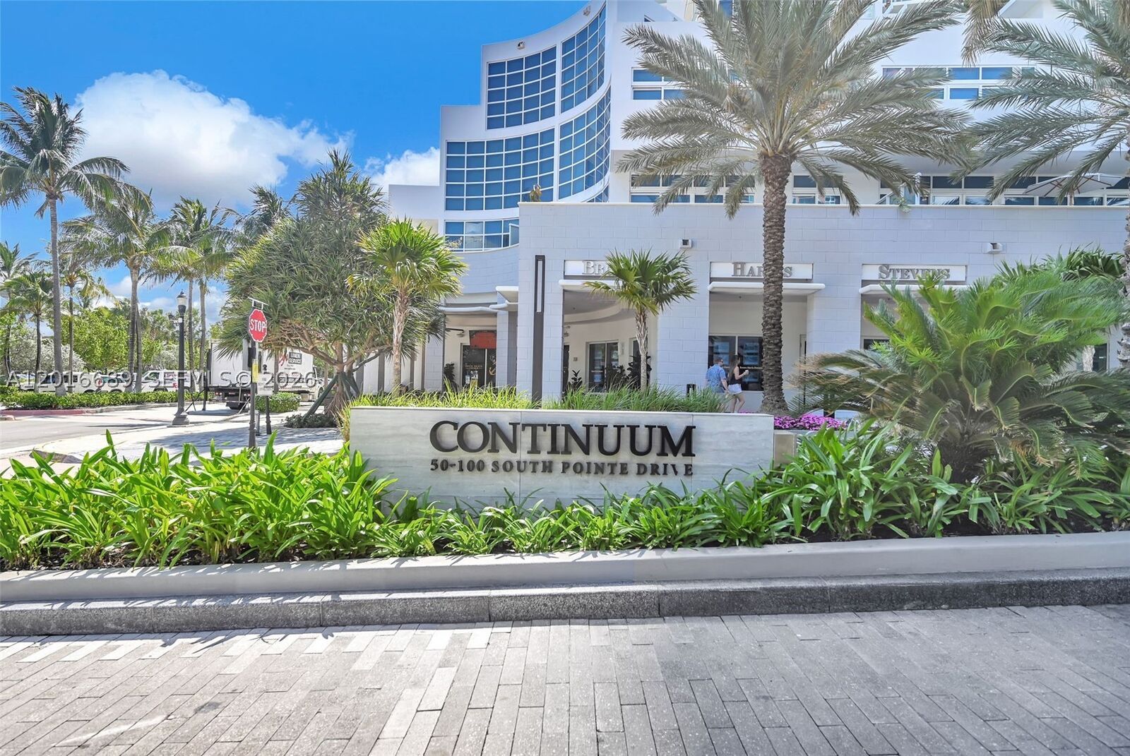 Property Photo:  100 S Pointe Dr 801  FL 33139 