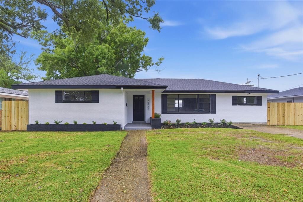 Property Photo:  2126 18th Street  LA 70601 