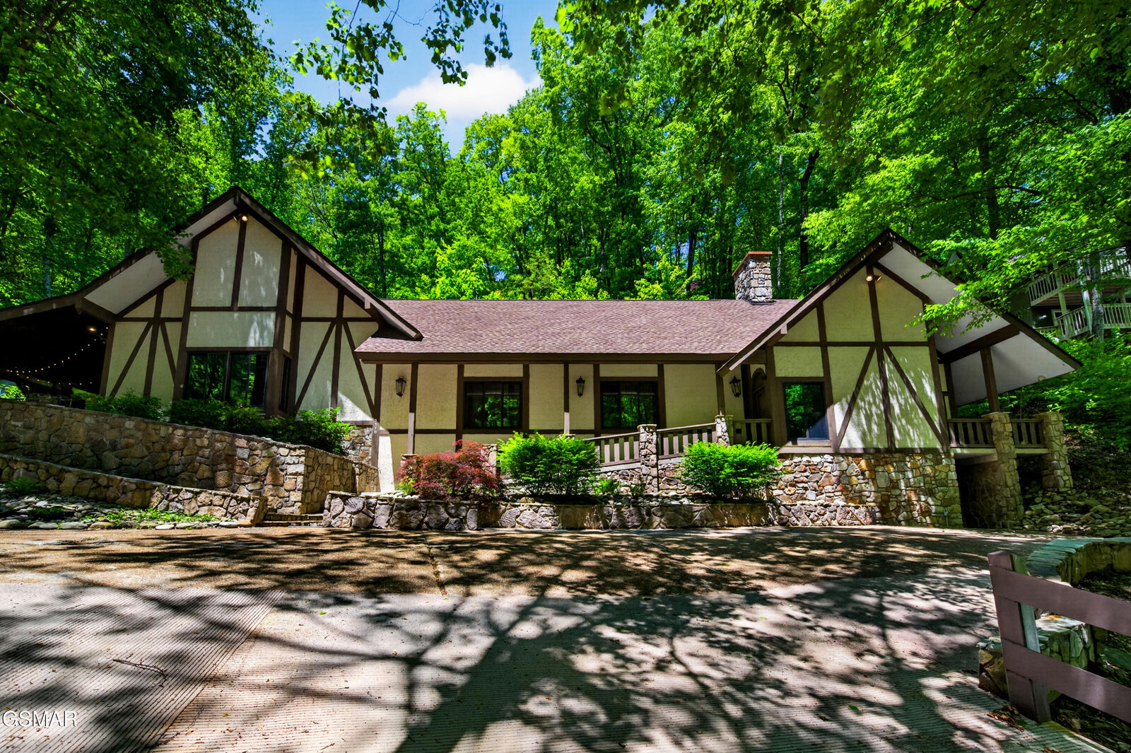 Property Photo:  1116 Ski Mountain Road  TN 37738 